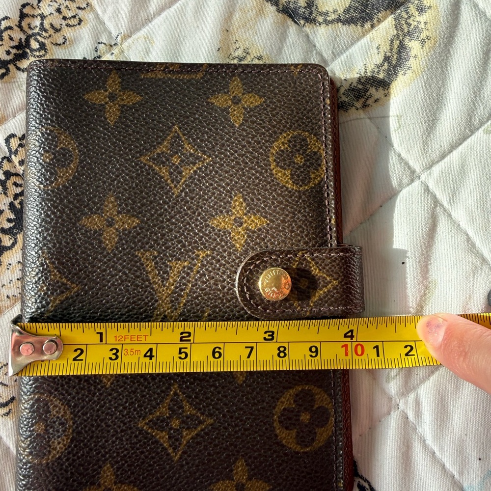 Louis Vuitton Brown Monogram Agenda Passport Holder - Picture 9 of 9